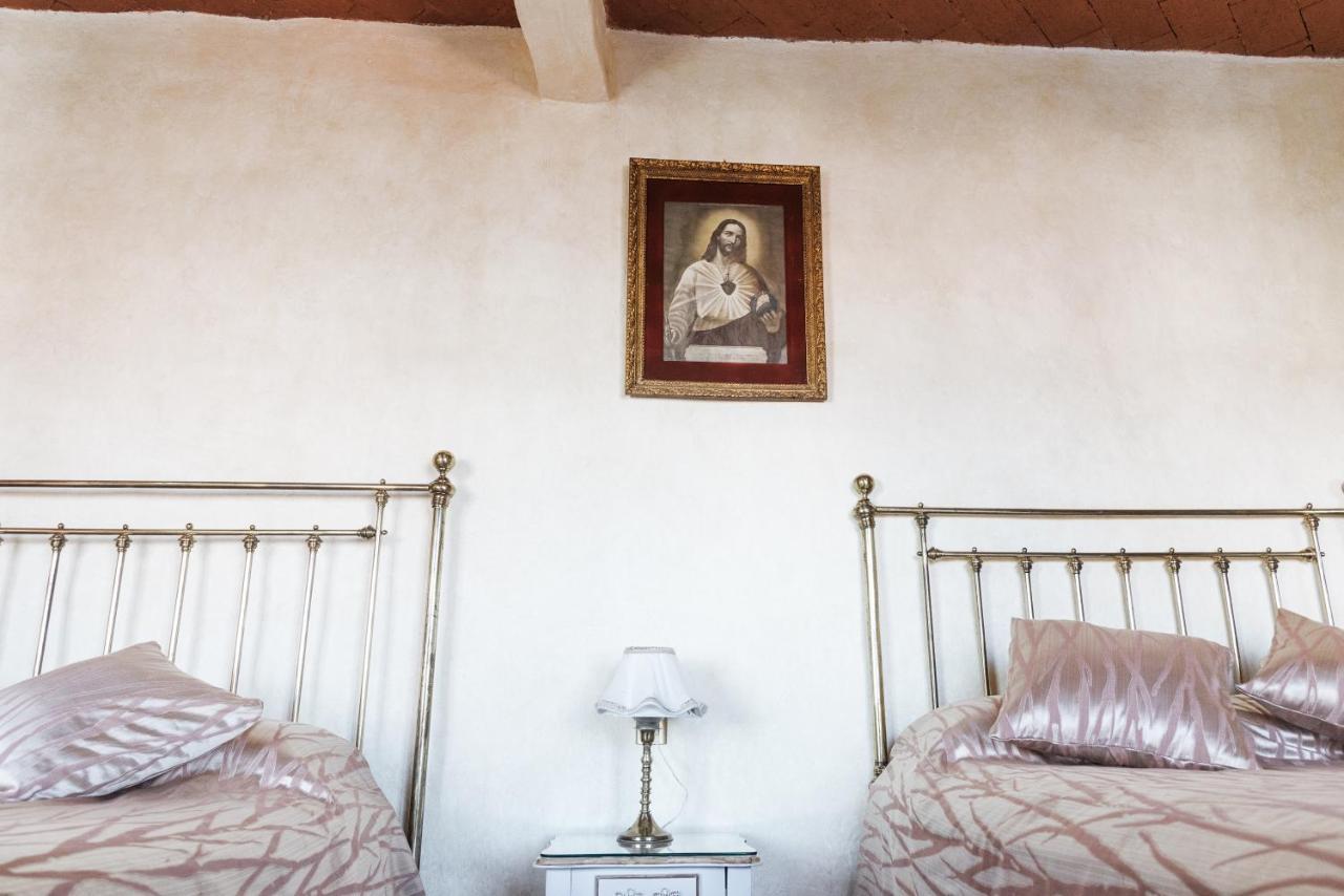 Standard Double Room with Two Double Beds,1045518700:JPEG