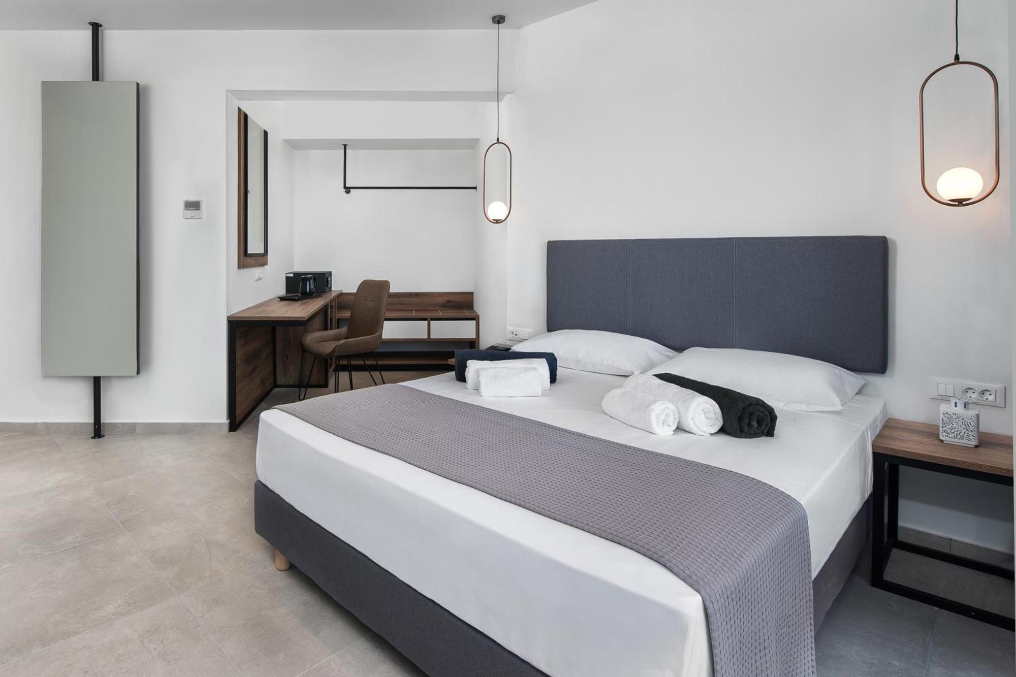 Superior Double Room,813833483:JPEG