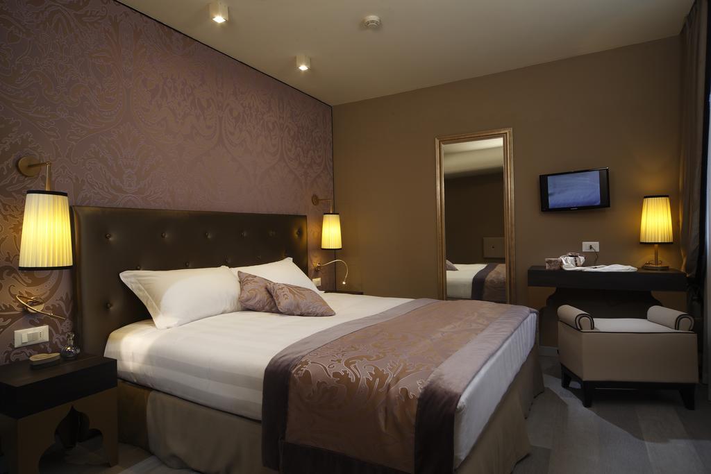 Classic Double Room,464464137:JPEG