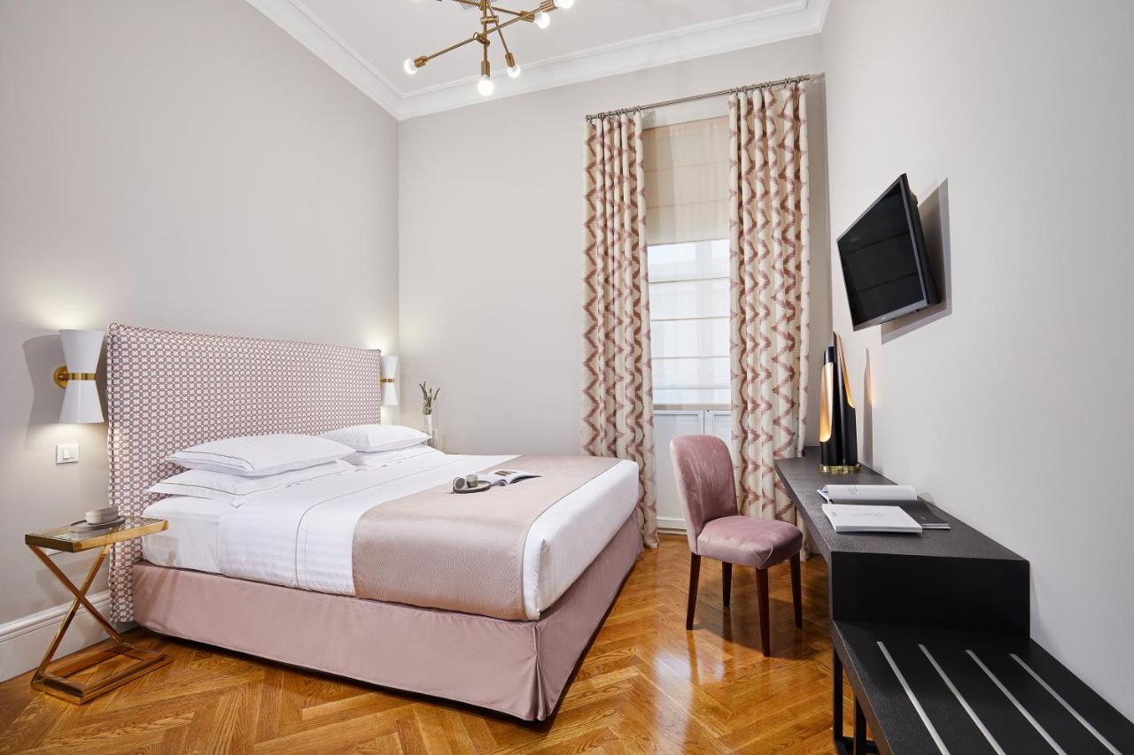 Deluxe Double Room Balcony & Acropolis View