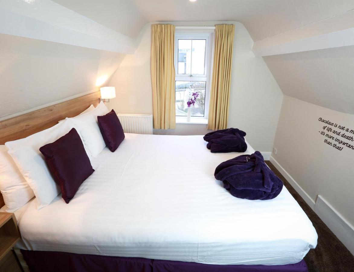 Double Room with Private External Bathroom,1129459299:JPEG