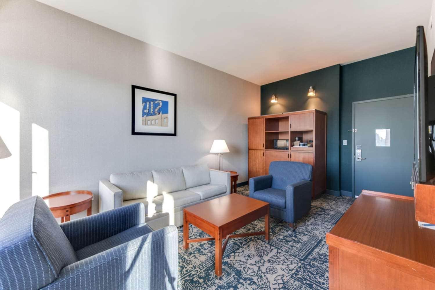 Executive King Suite - Non-Smoking
