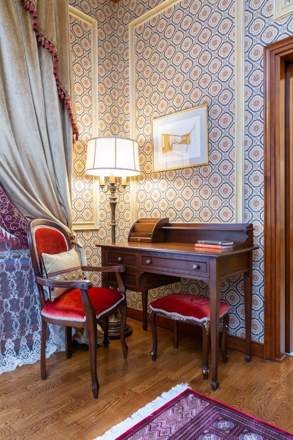 VIP room