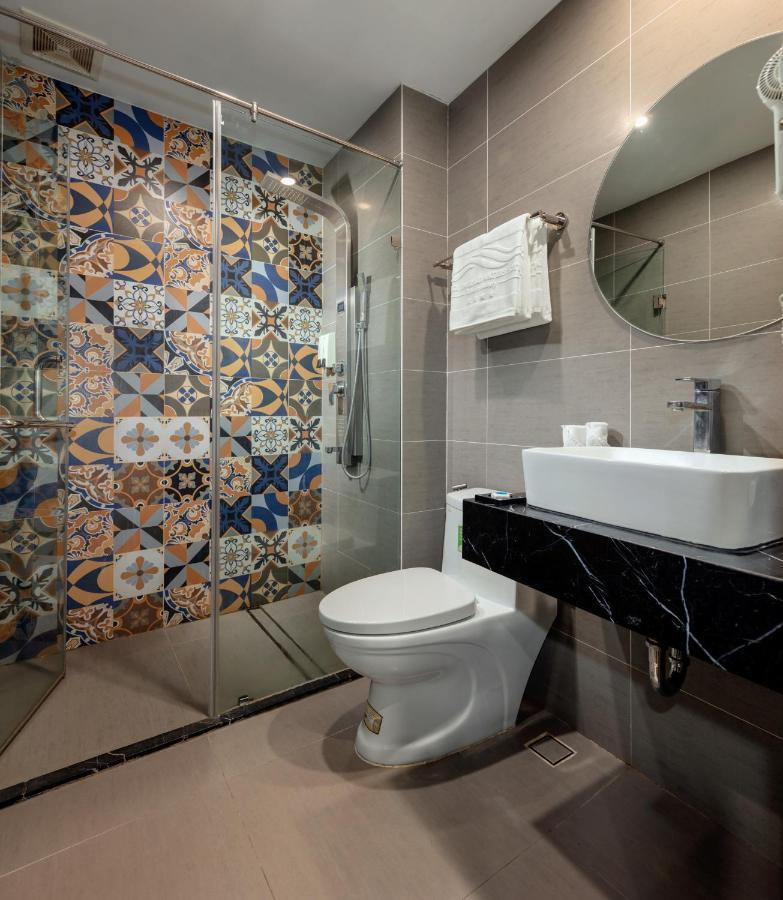 Suite Gia Đình (4 Người Lớn)
