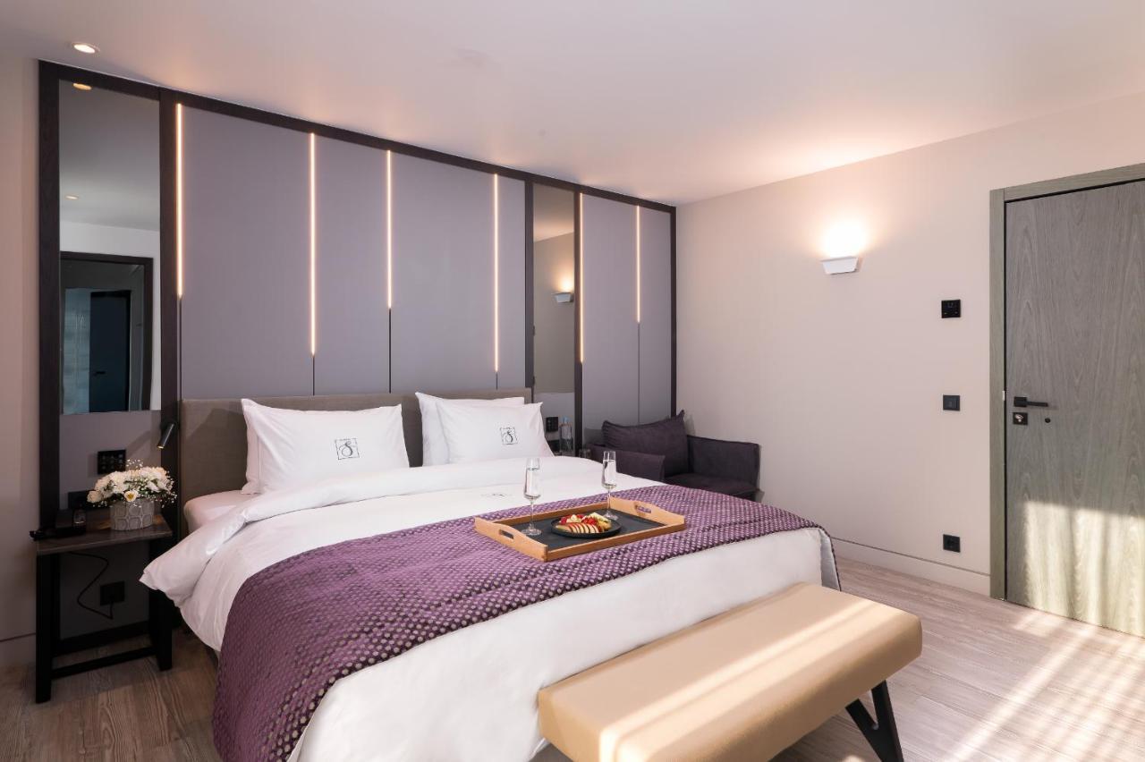 Deluxe Zimmer mit Kingsize-Bett