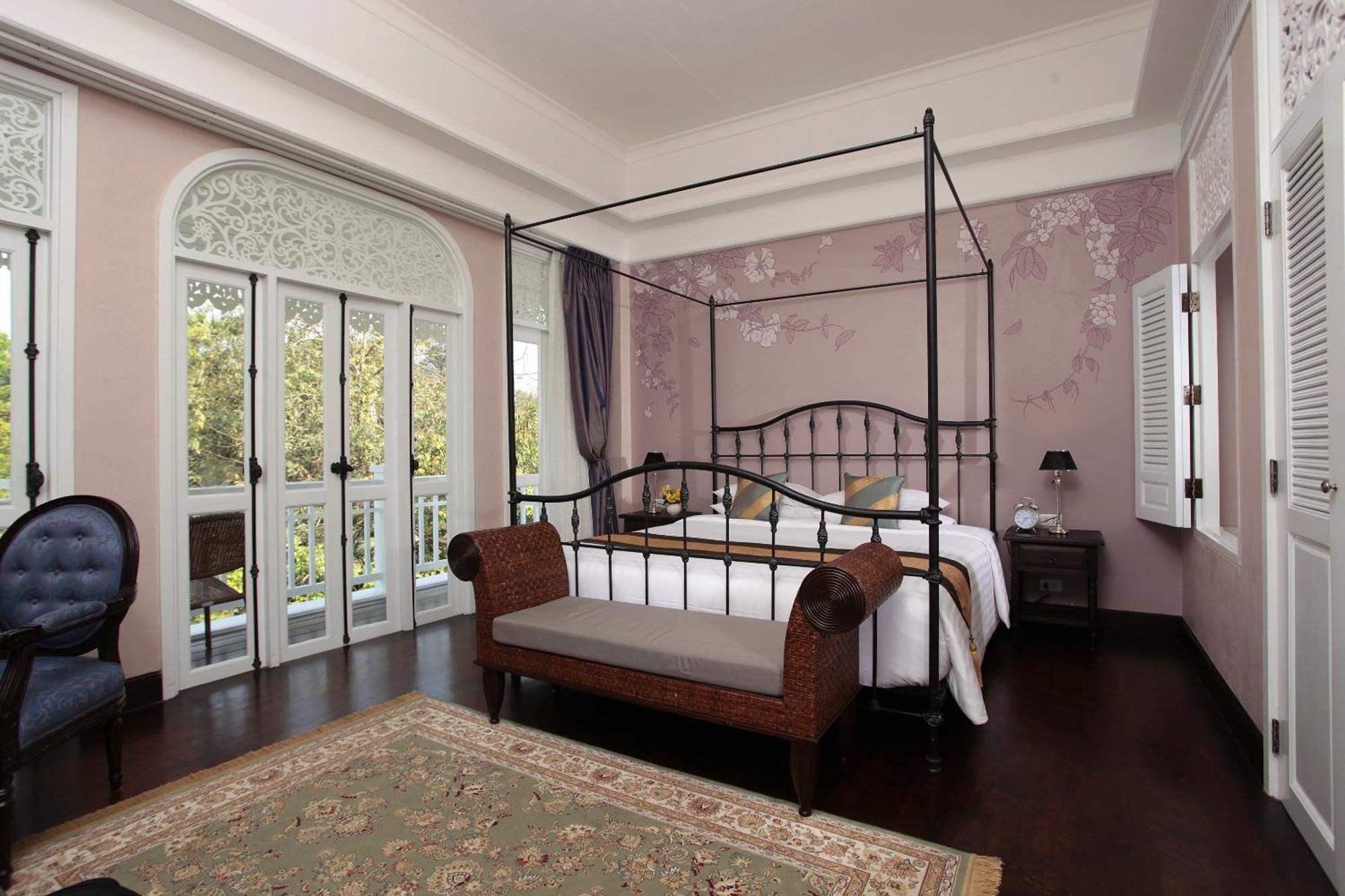 Royal Grande Deluxe Room