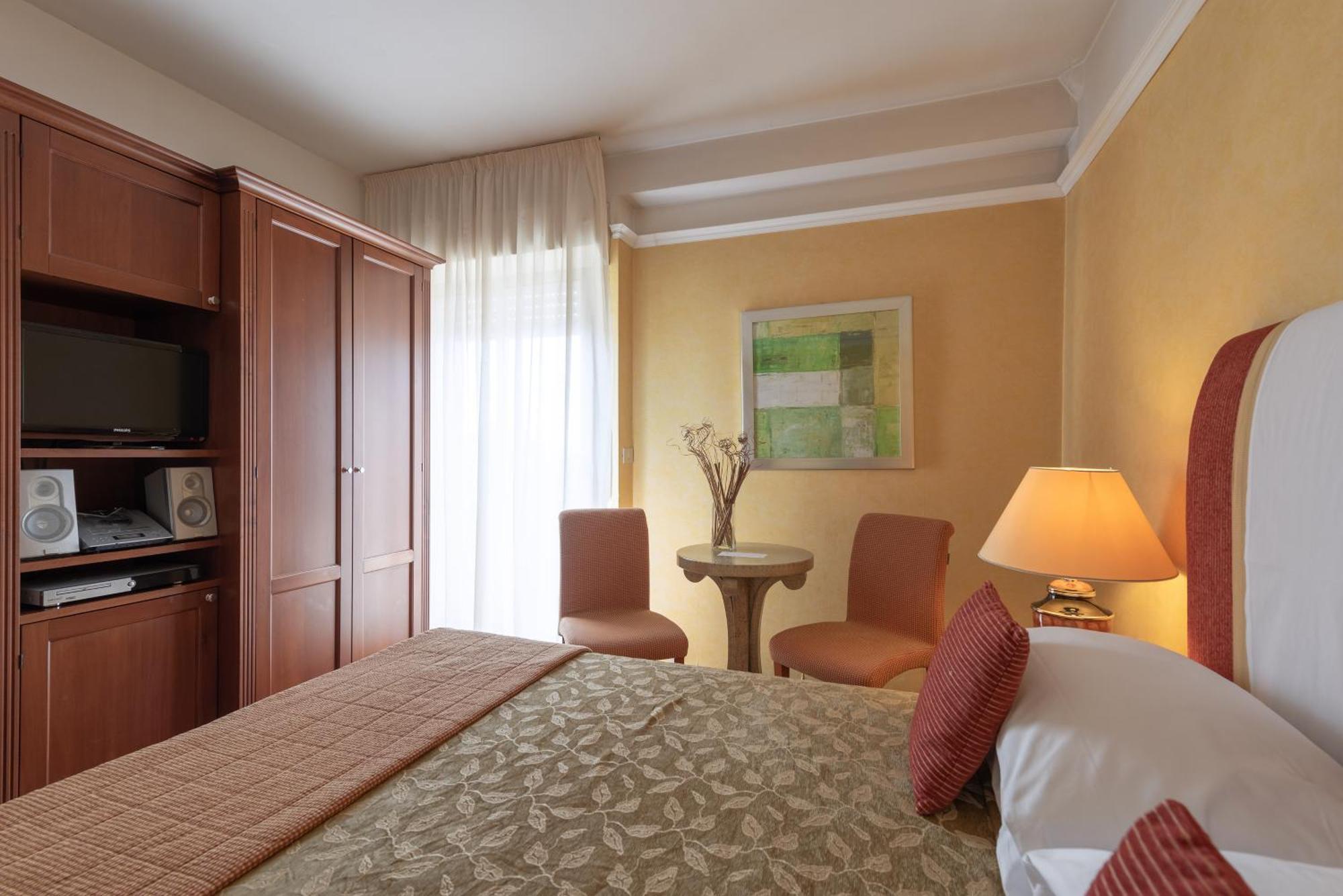 Classic Quadruple Room