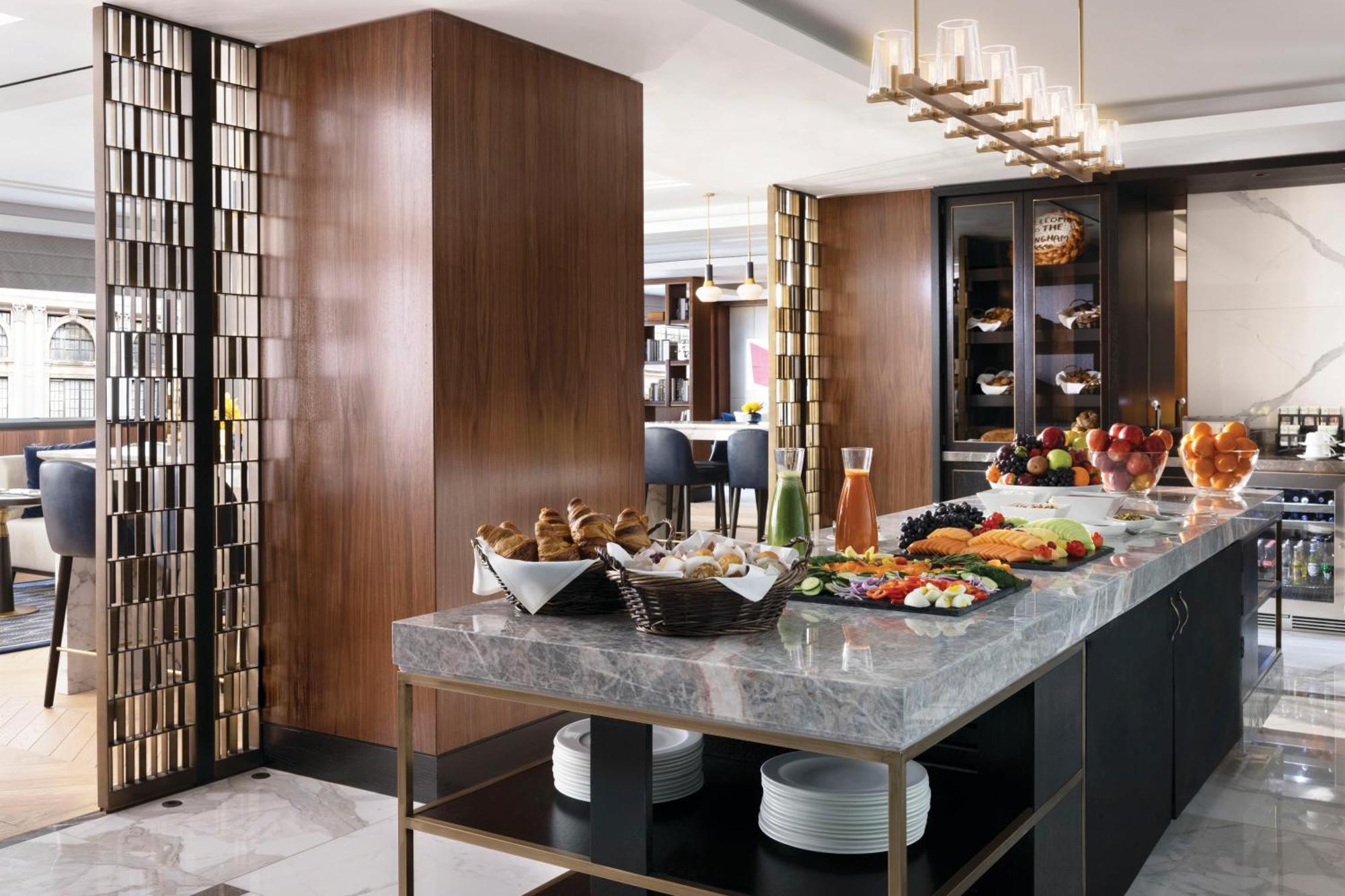 Club One-Bedroom Empire State View Suite