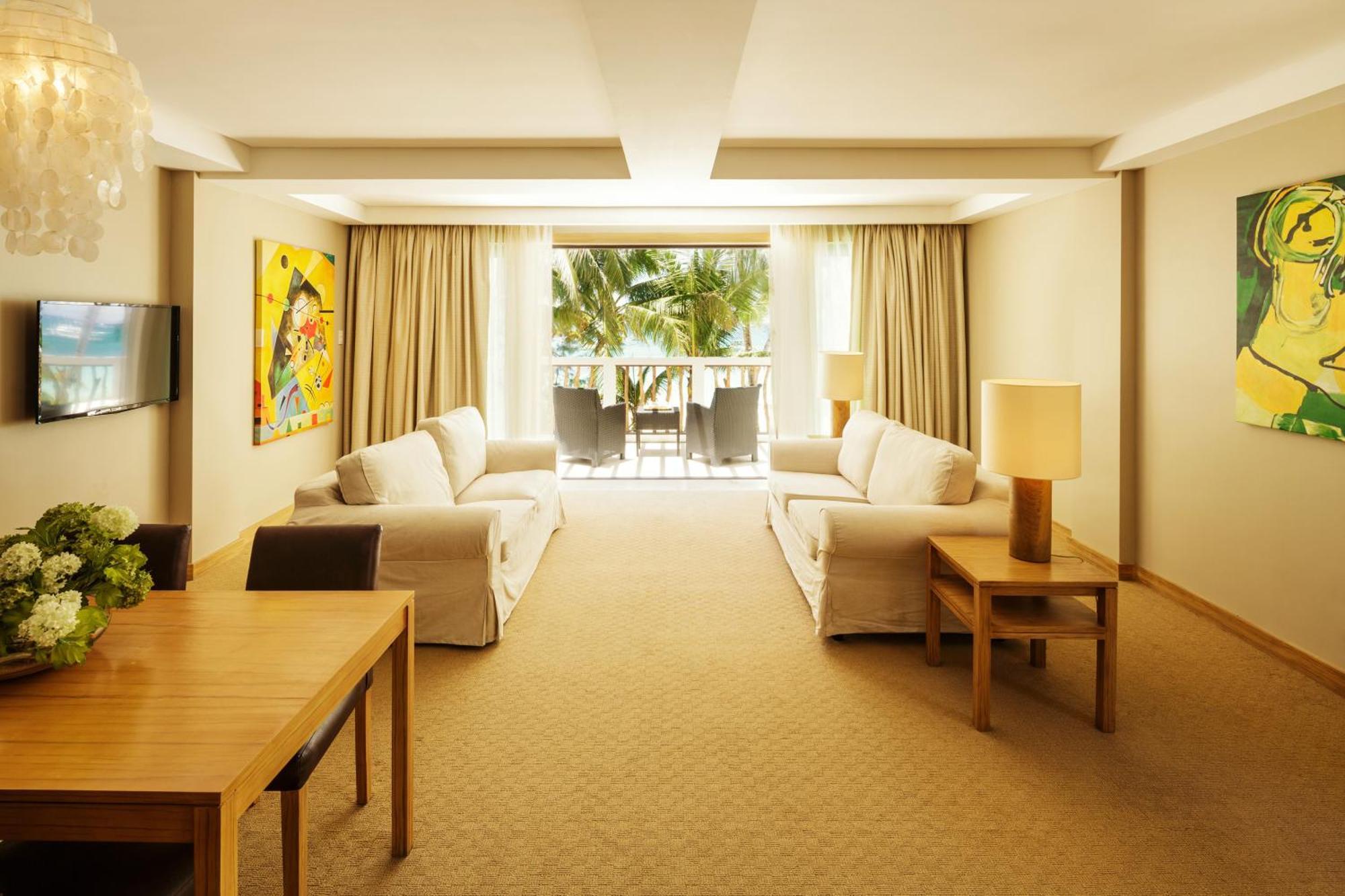 Family Beachfront Suite