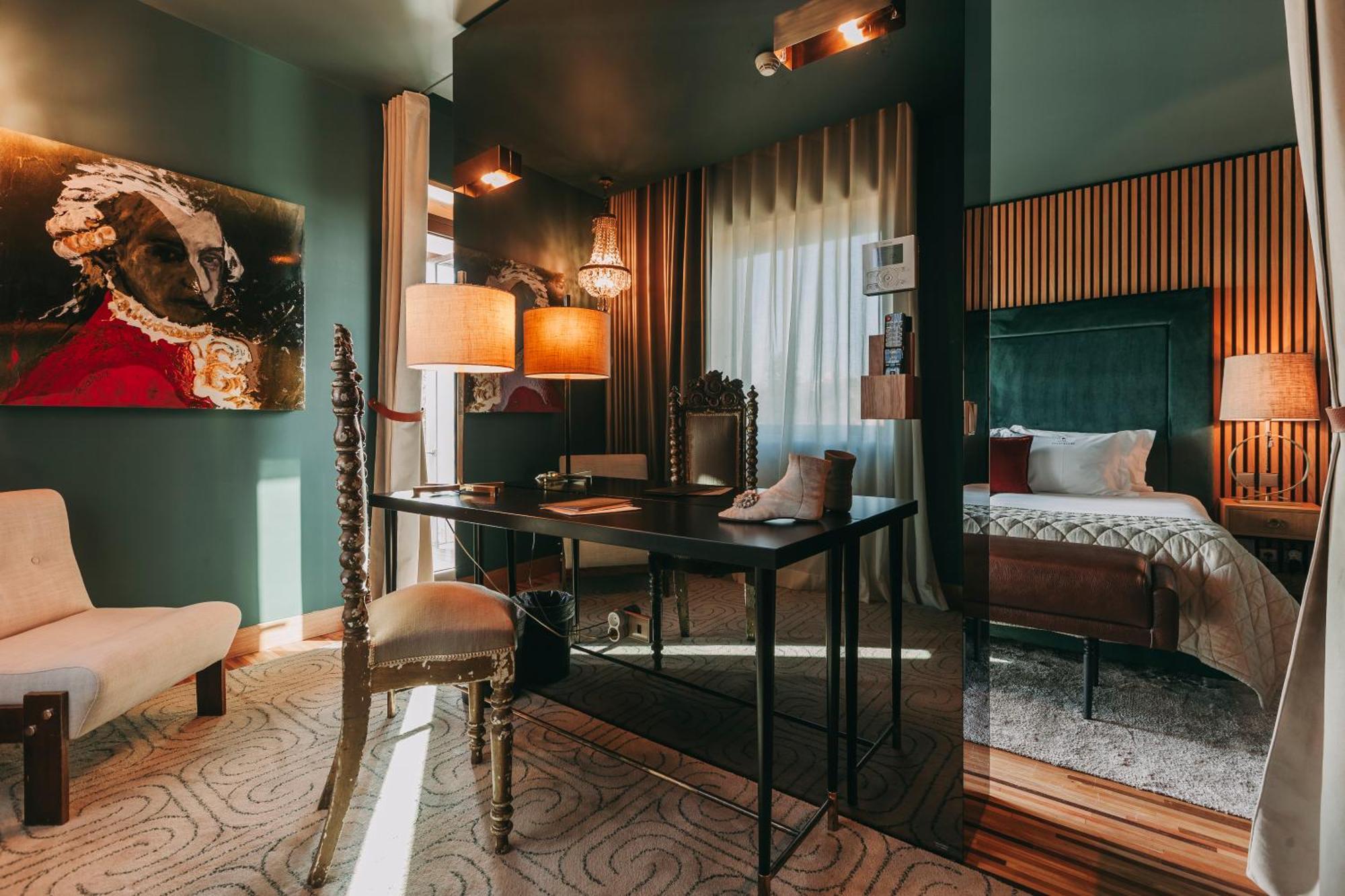 Deluxe Suite