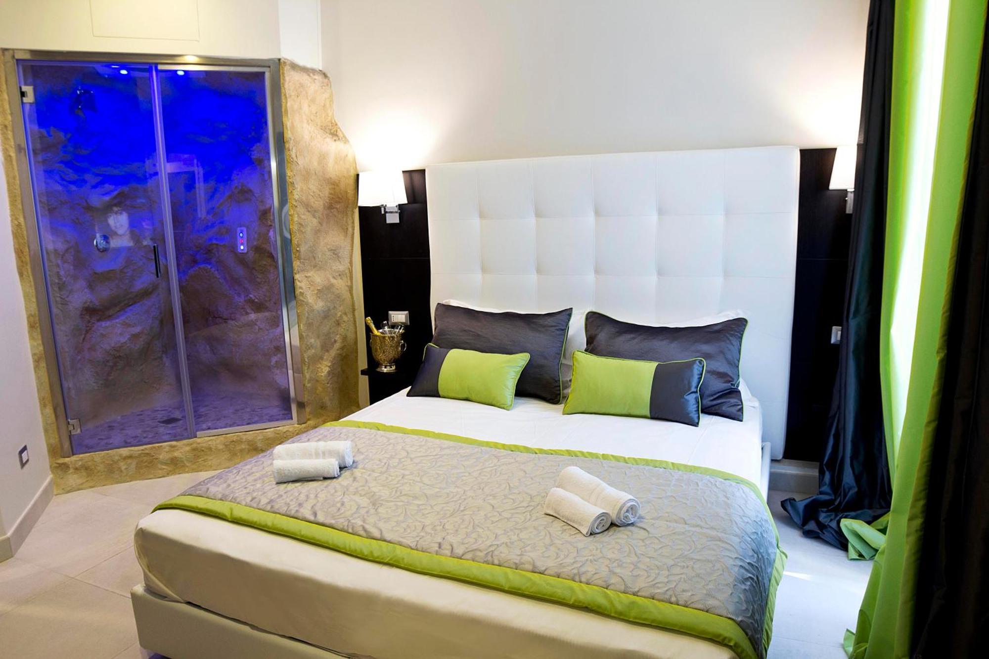 Superior Double or Twin Room Sauna Access
