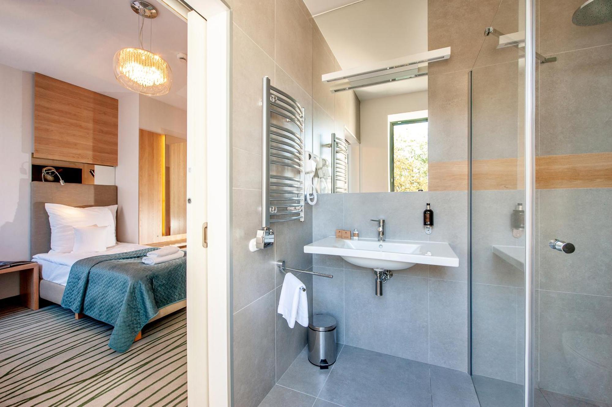 Standard Single Room