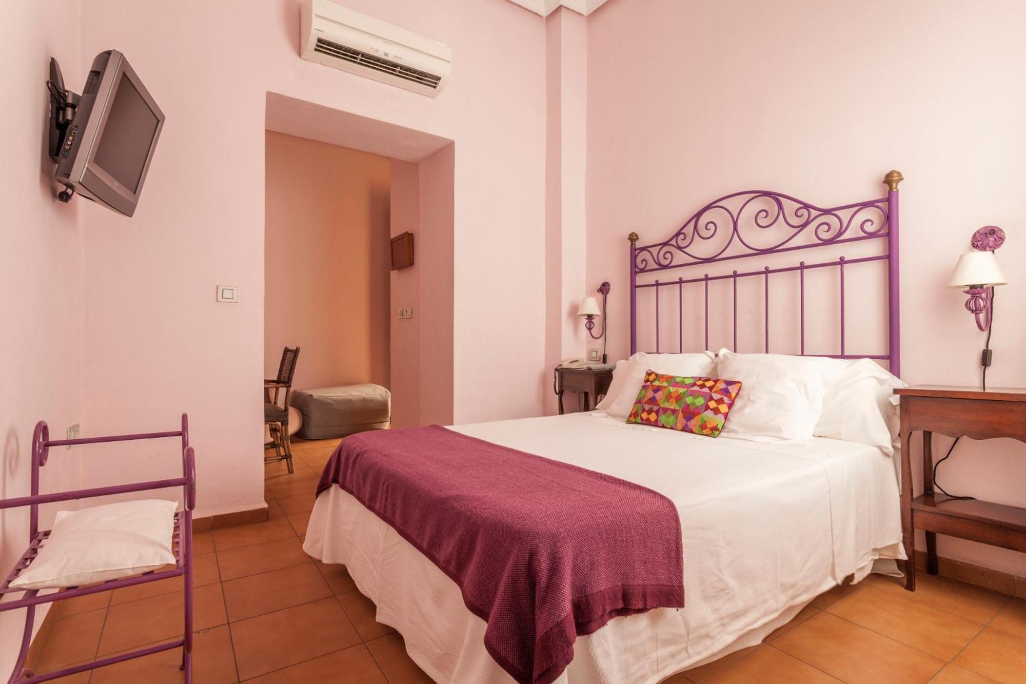 Standard Double Room,324558799:JPEG