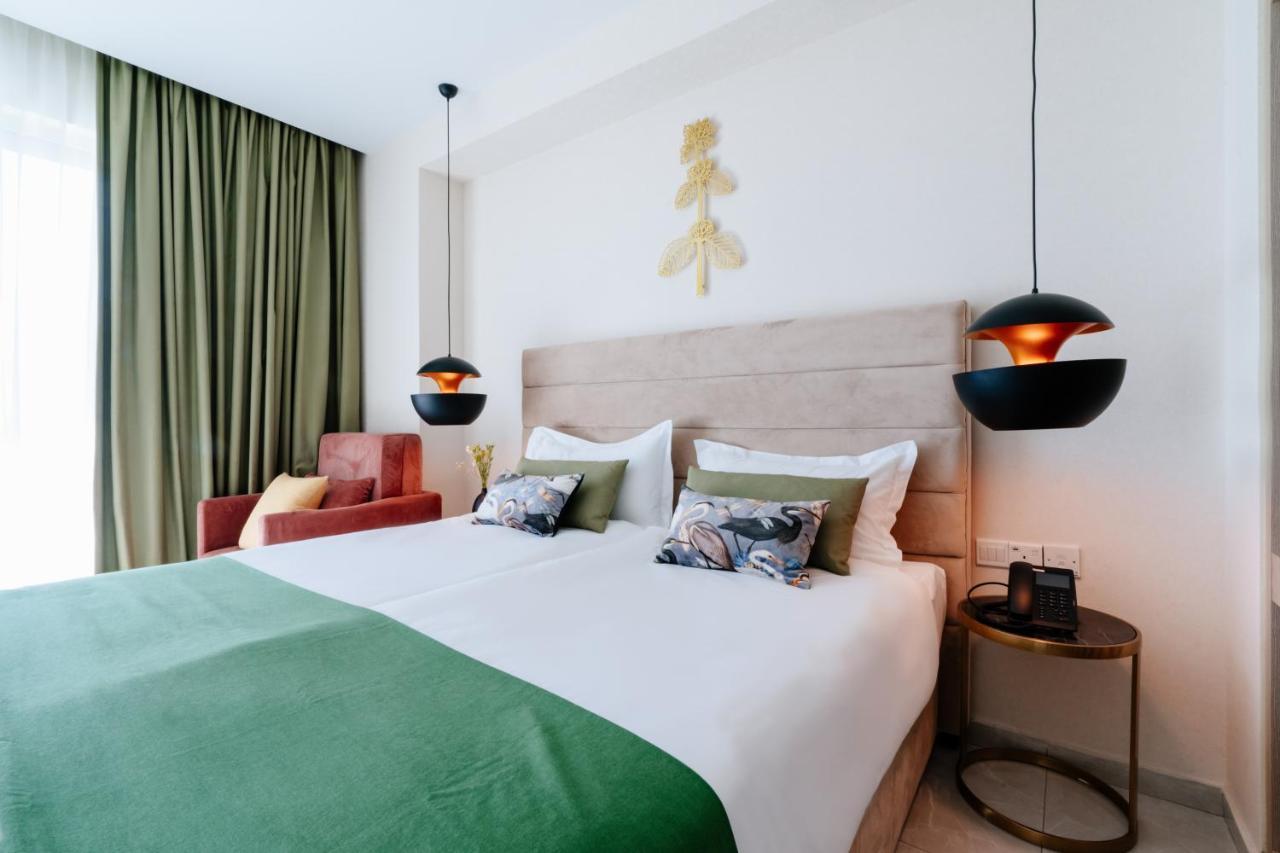Superior Double or Twin Room Side Sea View