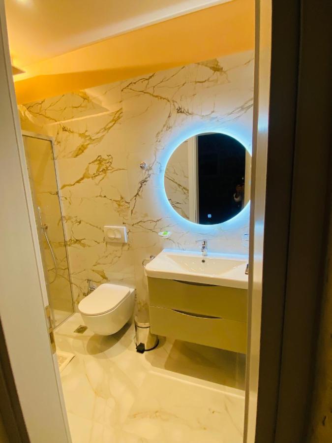 Deluxe Double Room with Balcony and Sea View