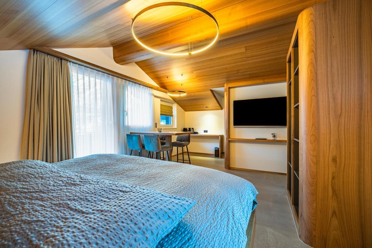 Junior Suite with Balcony