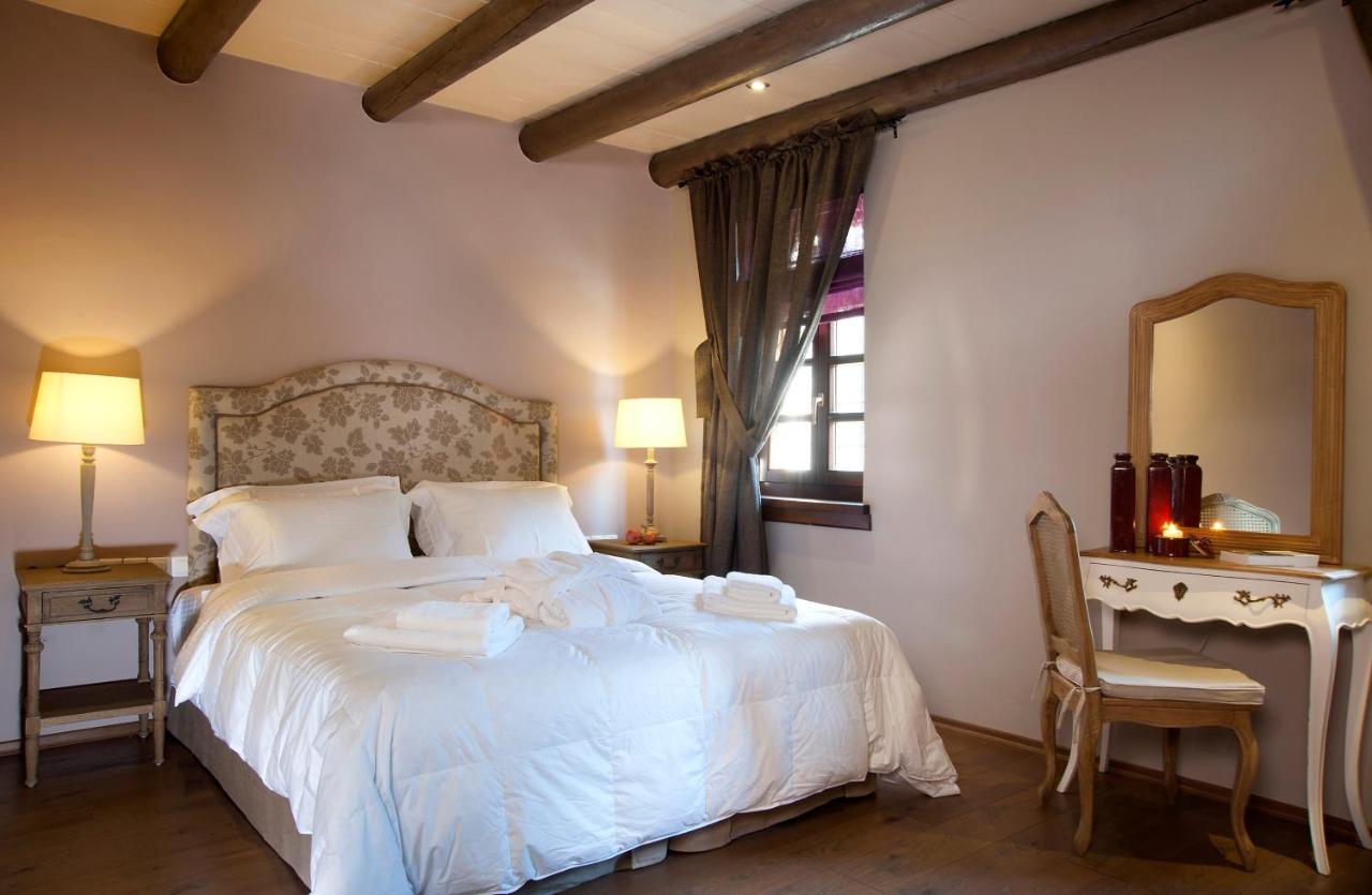 Triple Room with Mountain View
