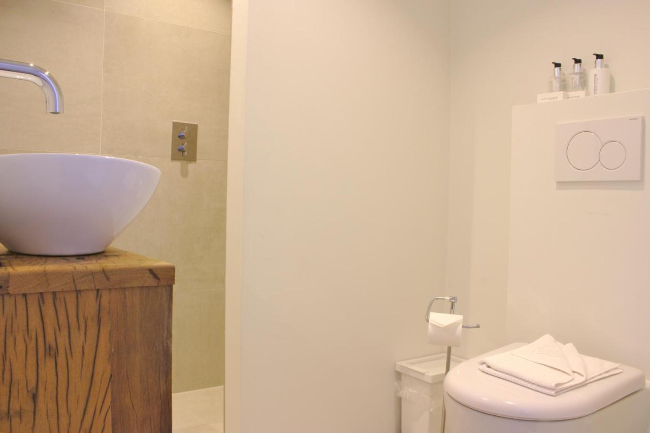 Tweepersoonskamer met een Eigen Externe Badkamer