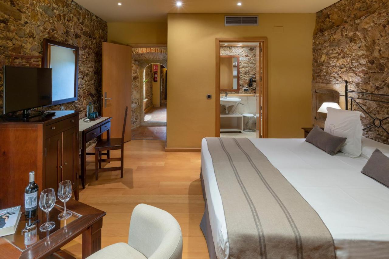 Superior Double or Twin Room,1272752998:JPEG