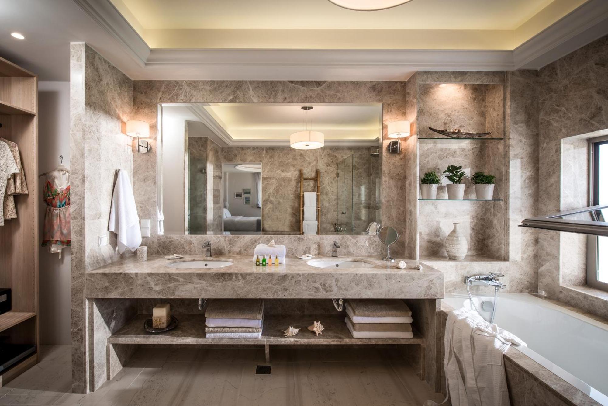 Luxury Suite Hot Tub Adults Only,1115215341:JPEG