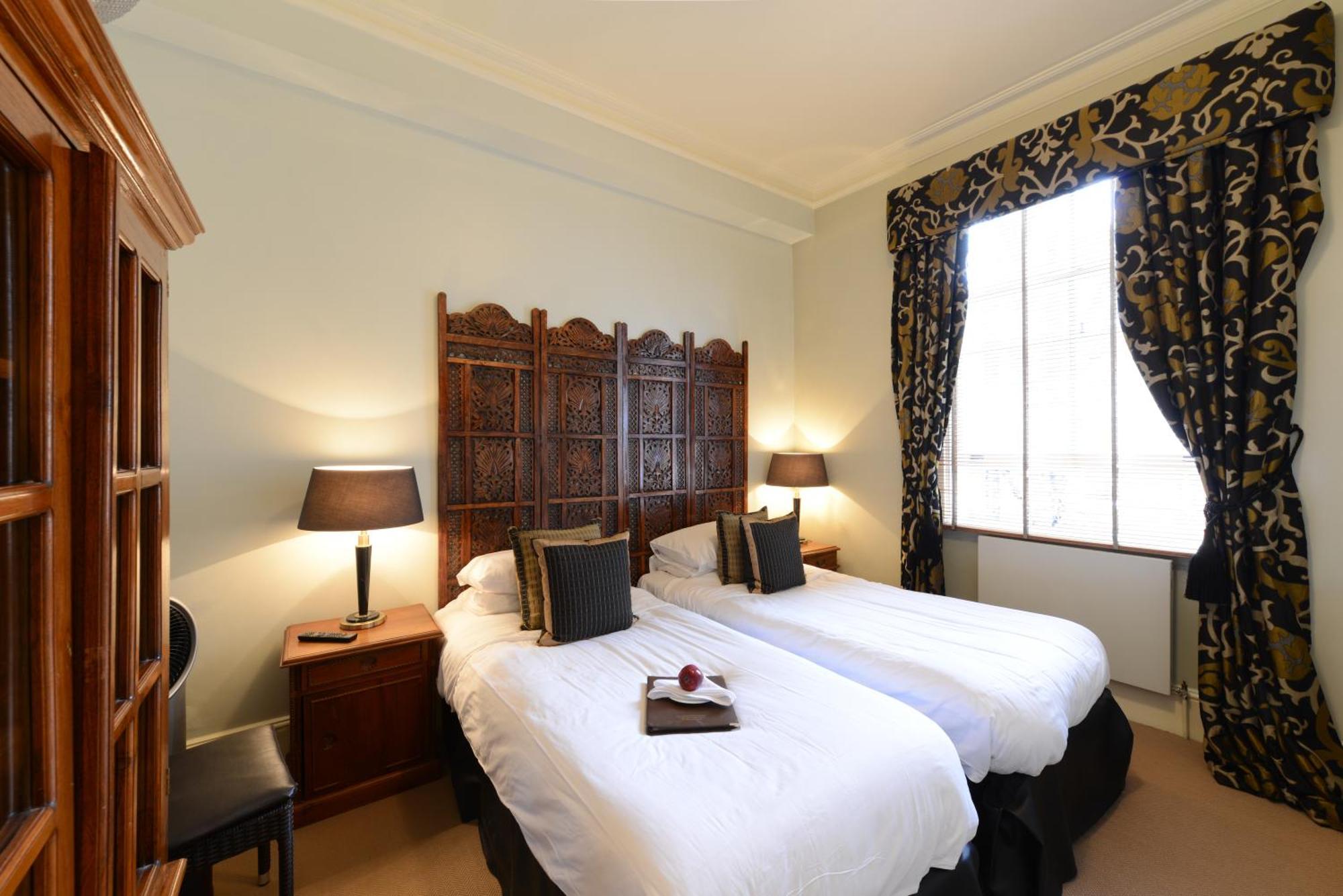 Luxury Twin Room