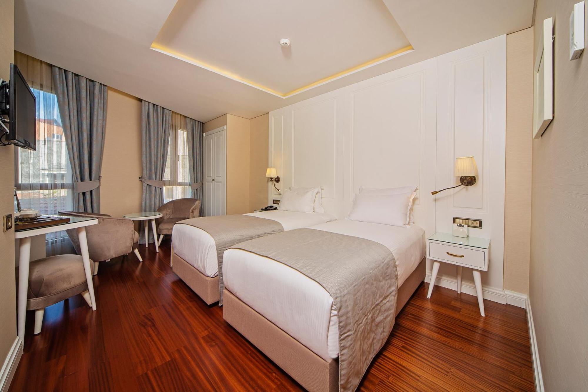 Deluxe Triple Room