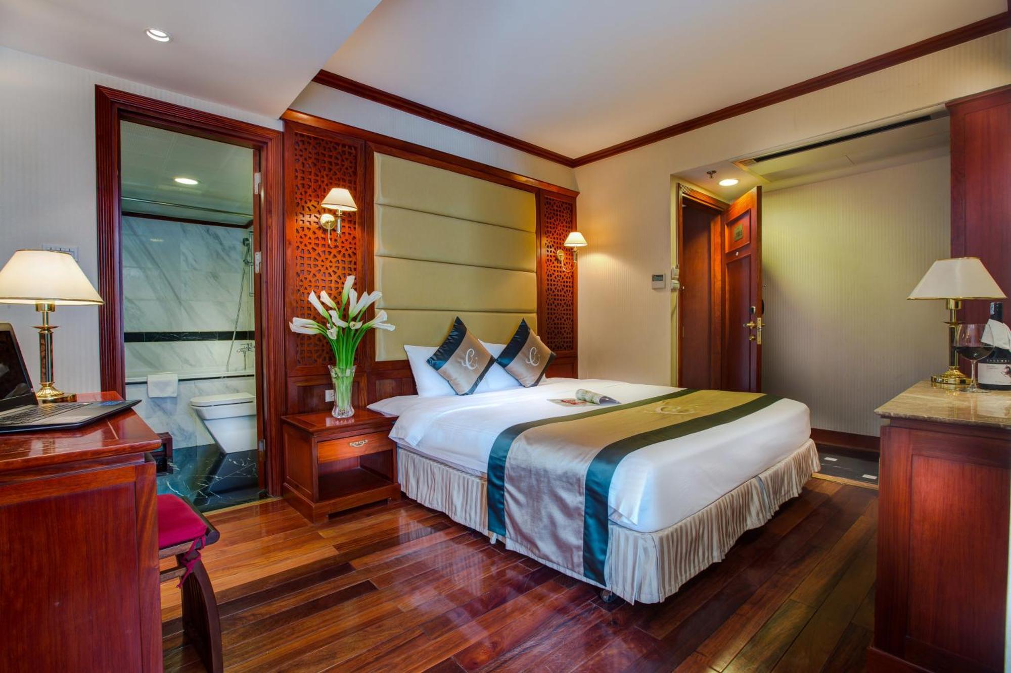 Deluxe Double or Twin Room City View
