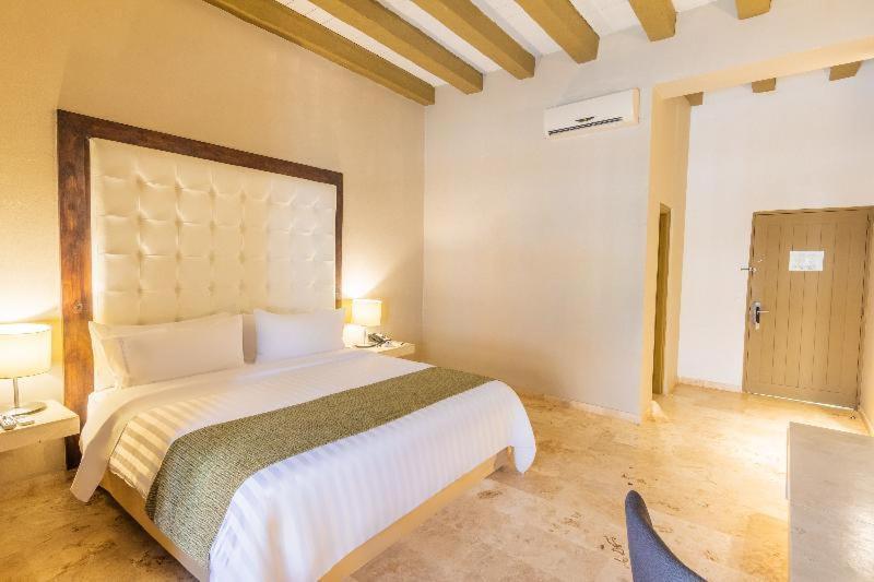 King Room,1698933401:JPEG