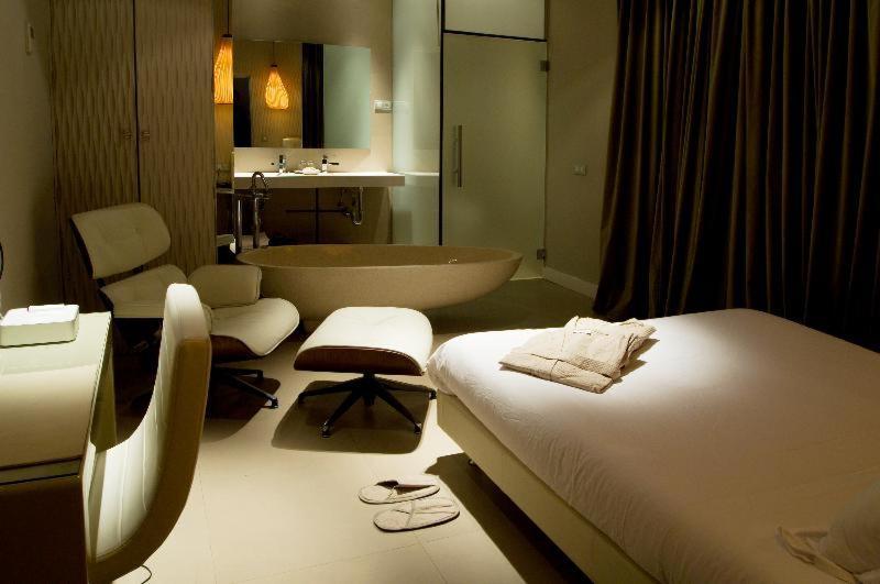 Deluxe Double Room with Bath