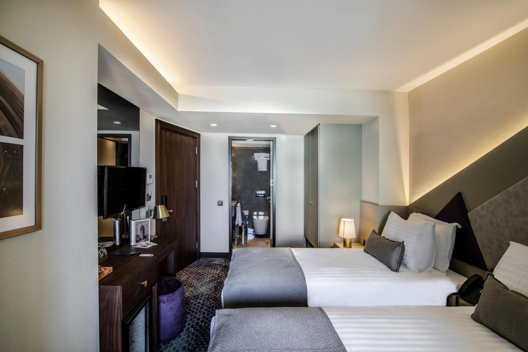 Deluxe Double or Twin Room Balcony
