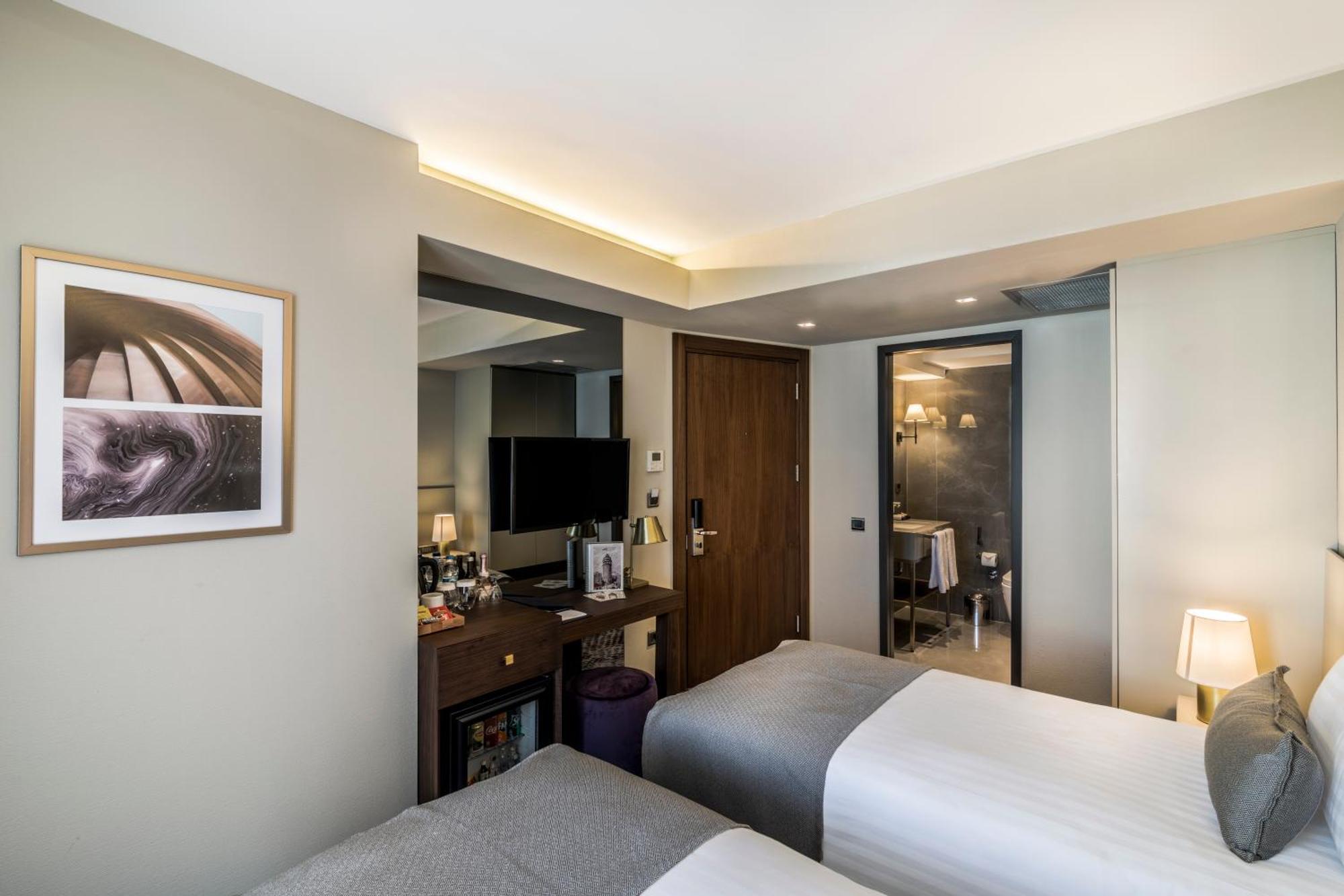 Deluxe Double or Twin Room Balcony