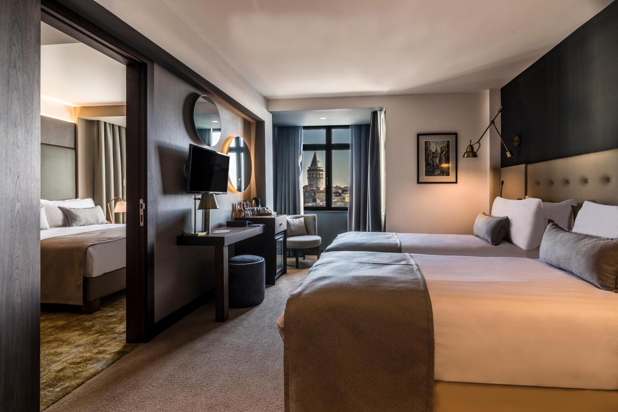 Deluxe Family Suite