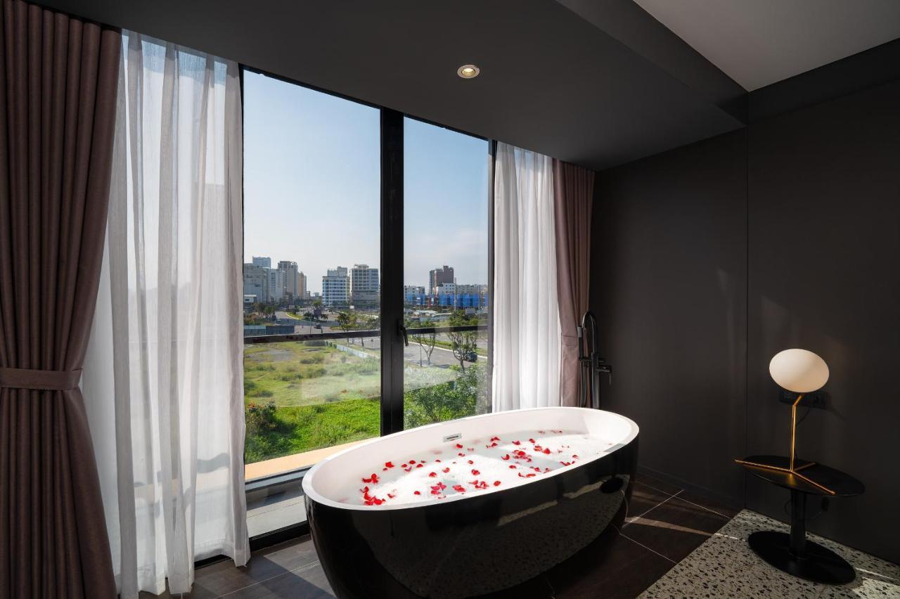 Executive Suite,1298087824:JPEG