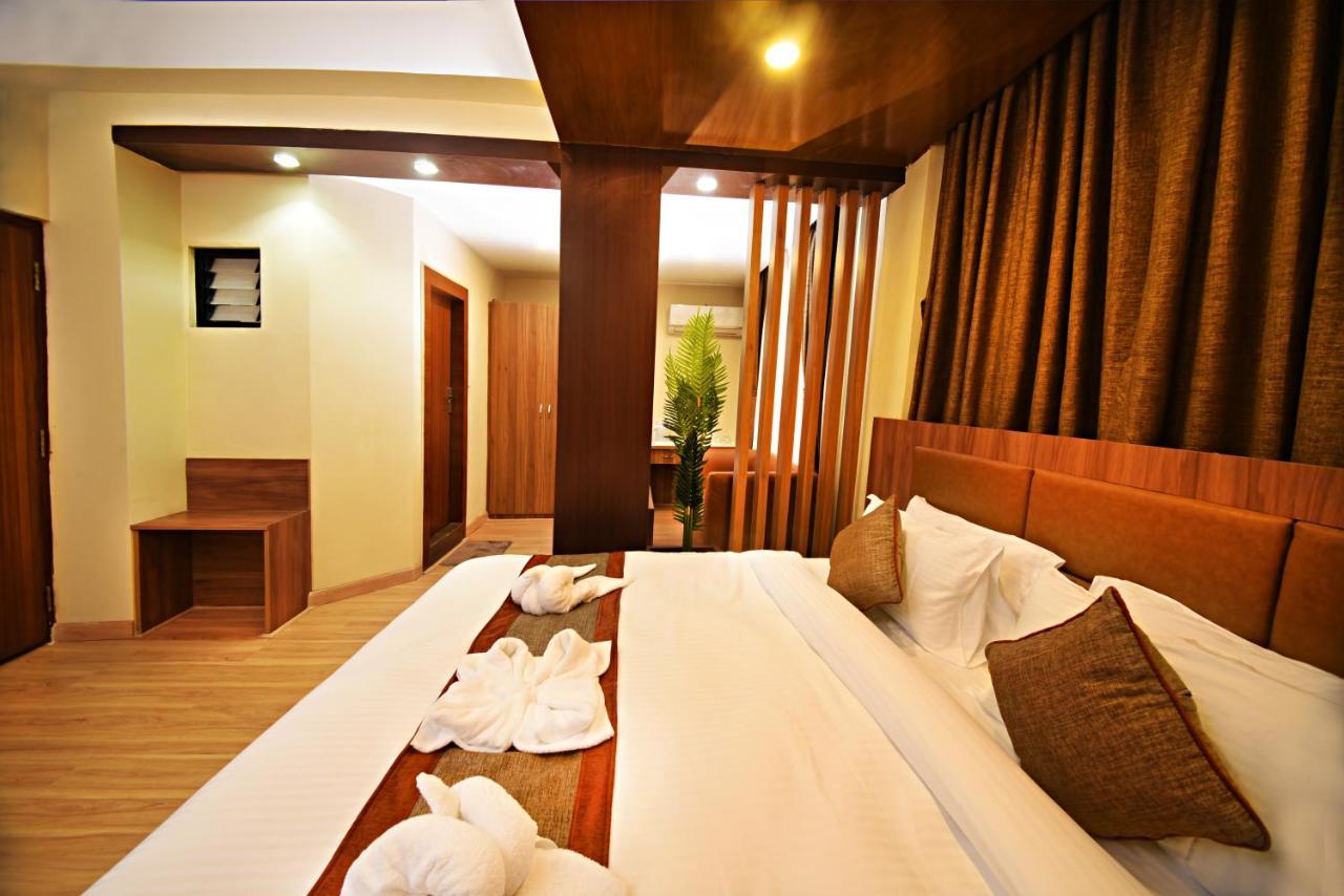 Deluxe King Room