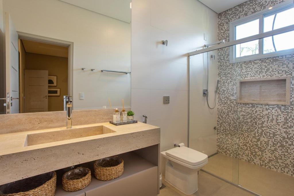 Suite with Mountain View