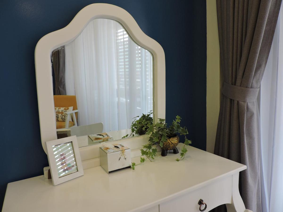 Suite Balcony Laundry