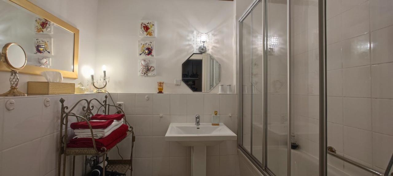 Romantic Room