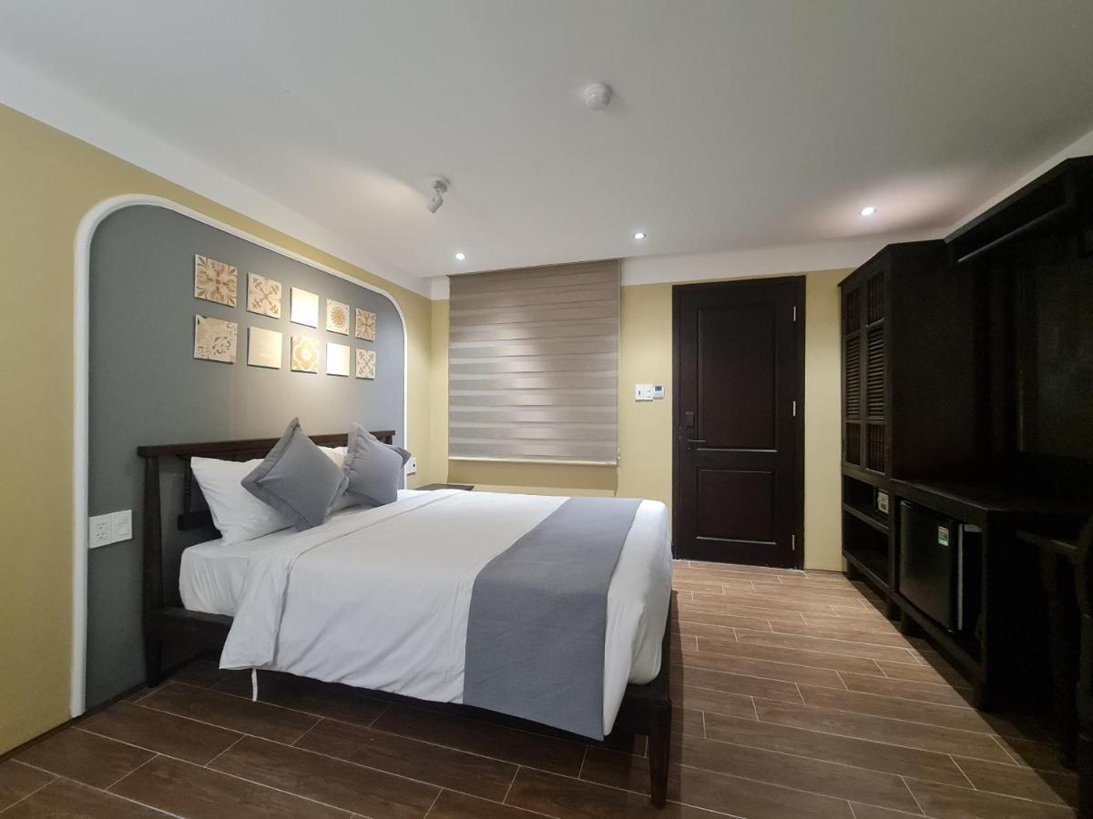 Superior Double Room,1393917647:JPEG