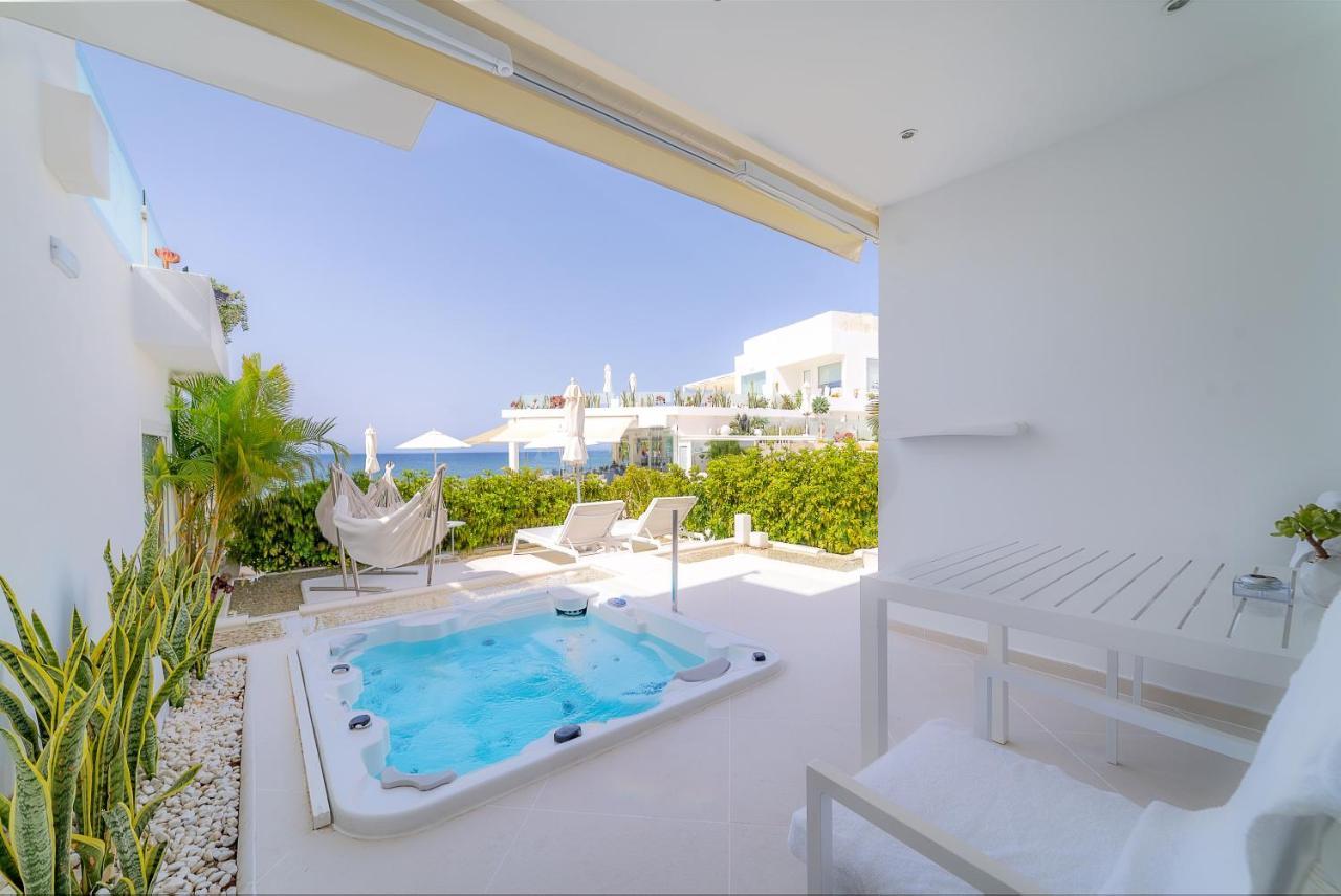 Suite Master 2 Bedroom Hot Tub & Sea View,1756553464:JPEG