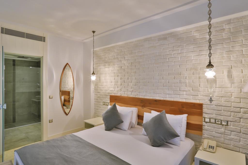 Deluxe Çift Kişilik Oda - Deniz Manzaralı, Balkonlu