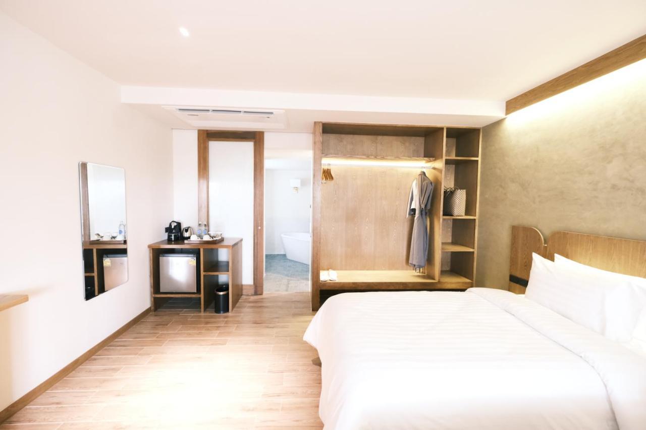 Superior Garden Room with One-way Airport Transfer