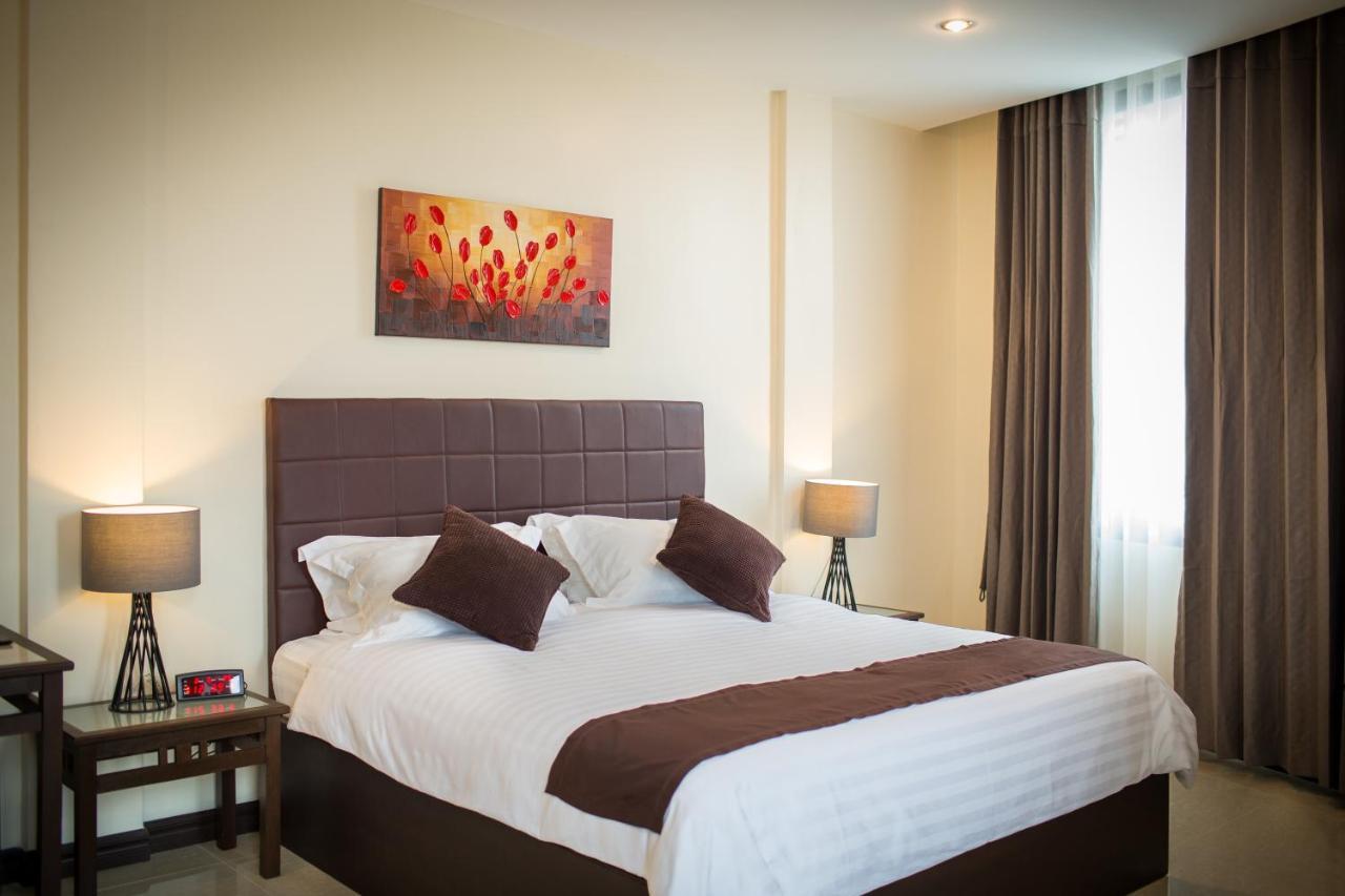 Deluxe King Room
