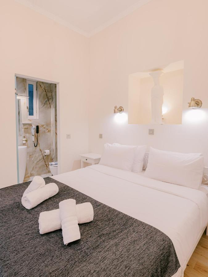 Gorgo Triple Room with Balcony 3rd Floor