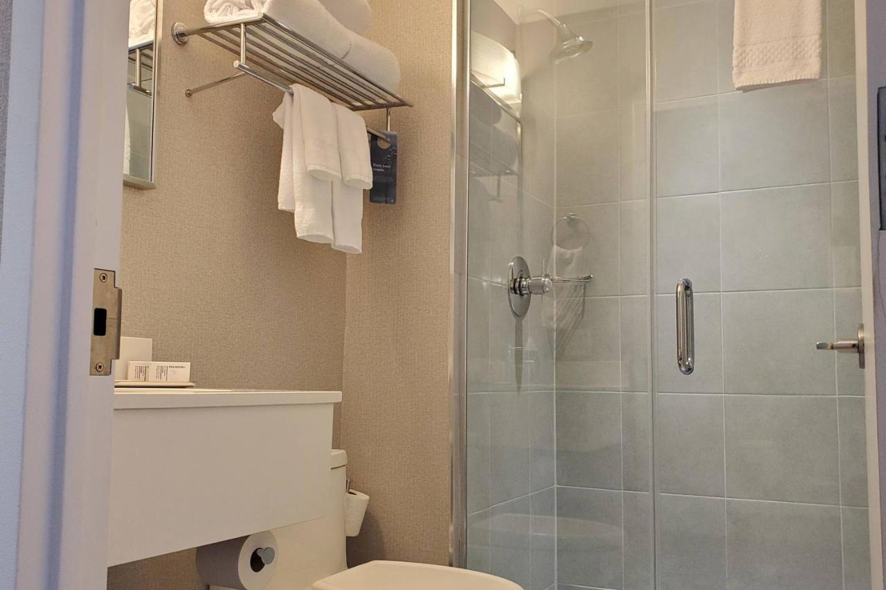 King Room Hearing Accessible