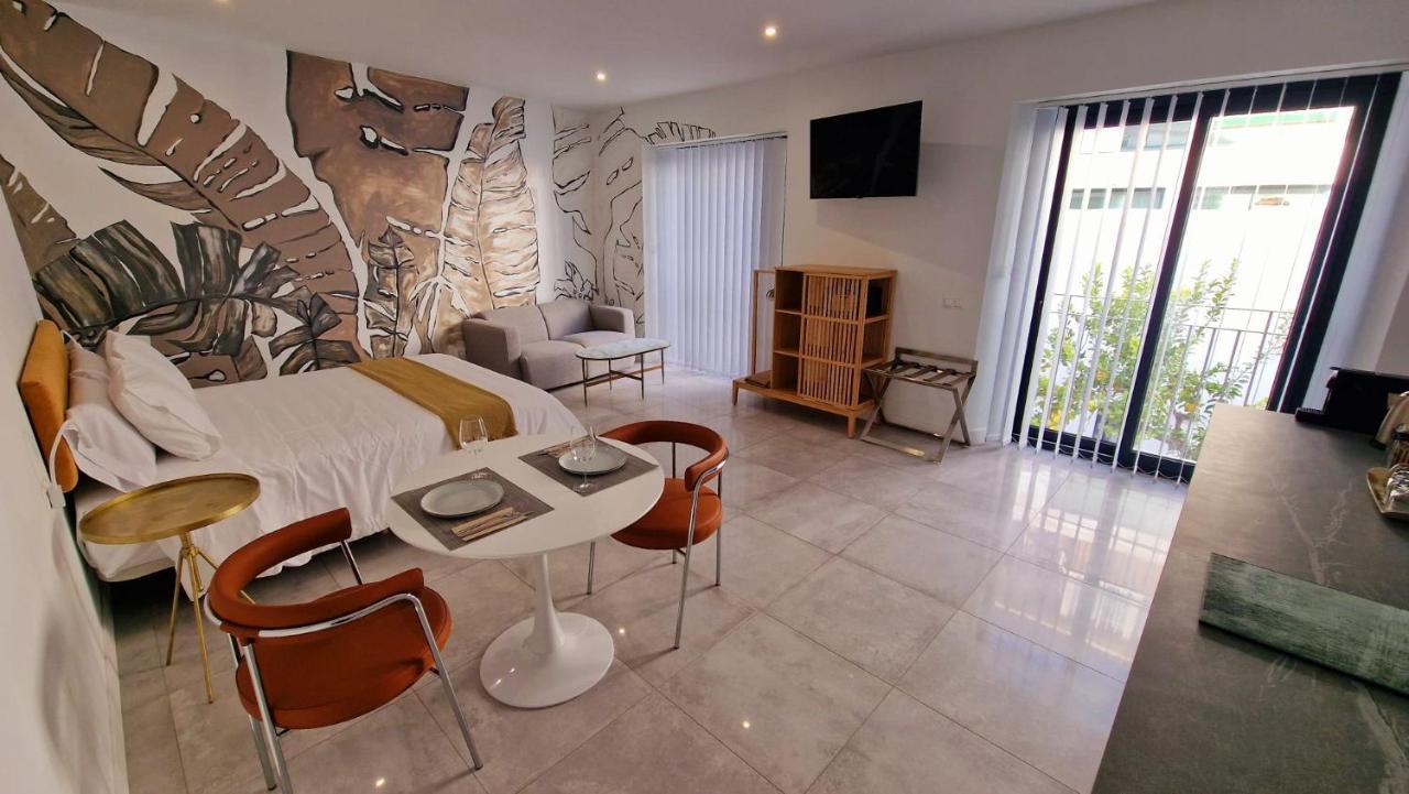 Junior Suite Balcony,1593929398:JPEG