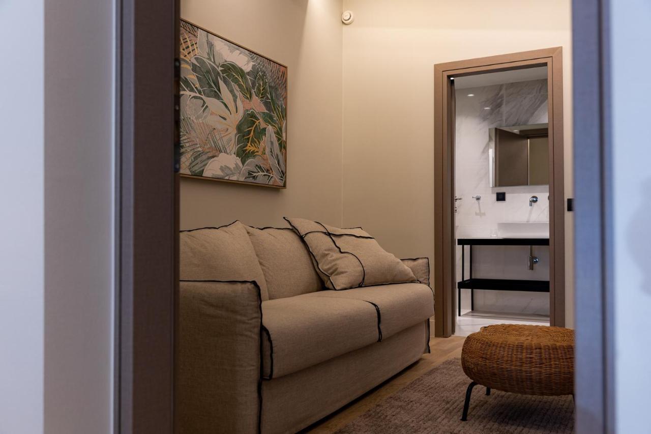 Deluxe Family Suite City View & Balcony