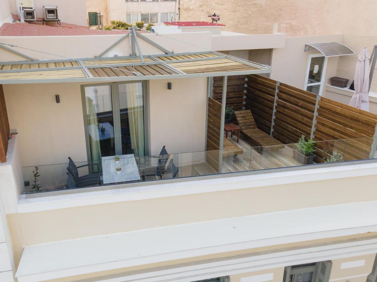 Deluxe Family Suite City View & Balcony