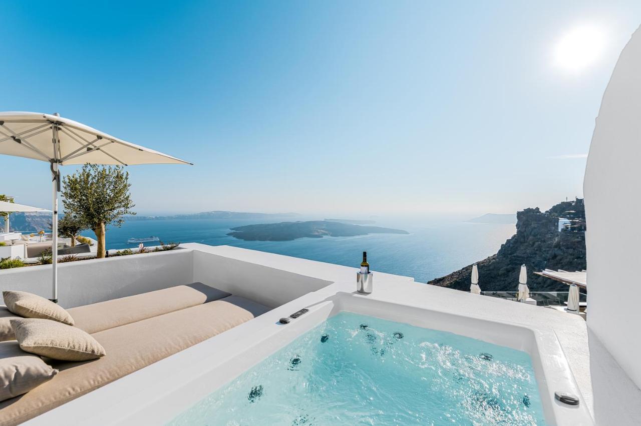 Iconic Suite Sea View both Indoor & Outdoor Jetted Plunge Pools,1673657448:JPEG