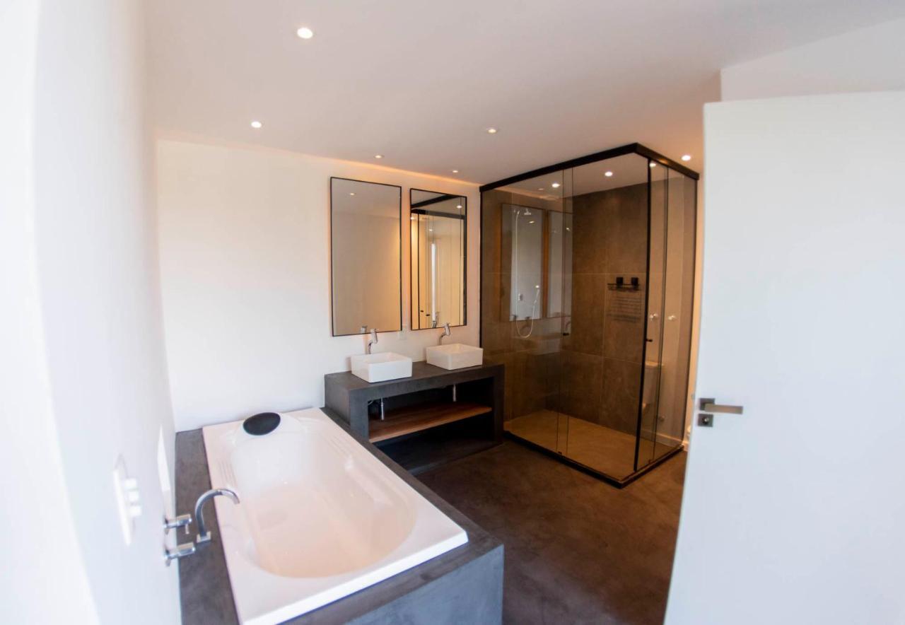 Deluxe Queen Room with Bath,1402437014:JPEG