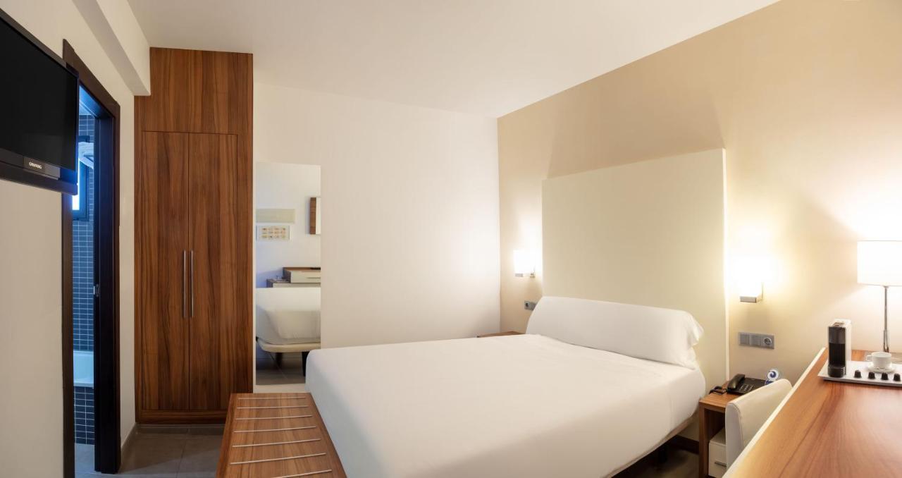 Single Room,1717036120:JPEG